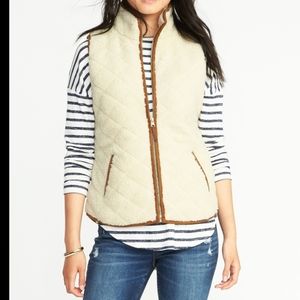 Old Navy Quilted Sherpa Jacket size Medium